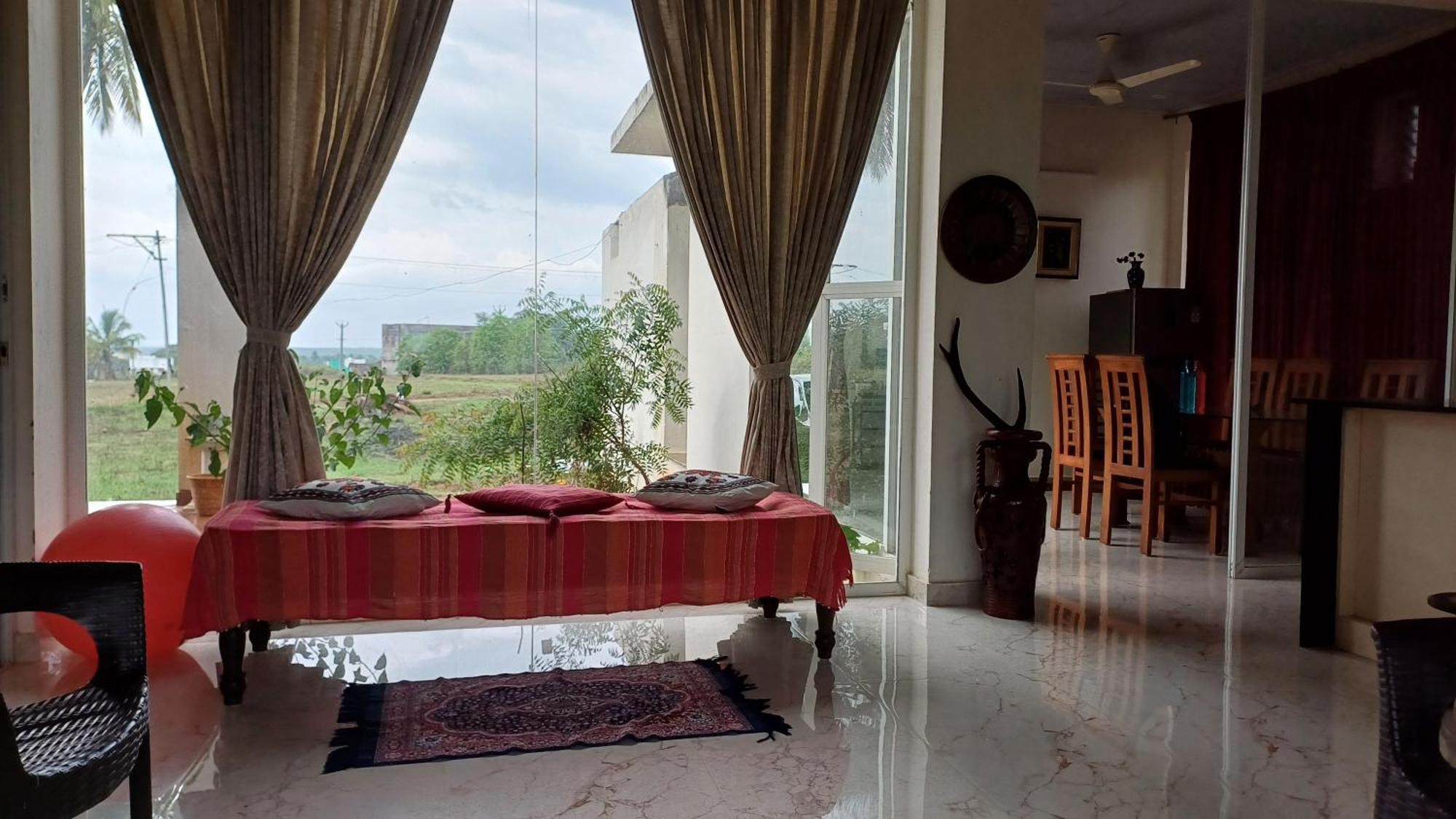 Shi'S Unique & Private 180 Degree Glass House In Pollāchi Zewnętrze zdjęcie